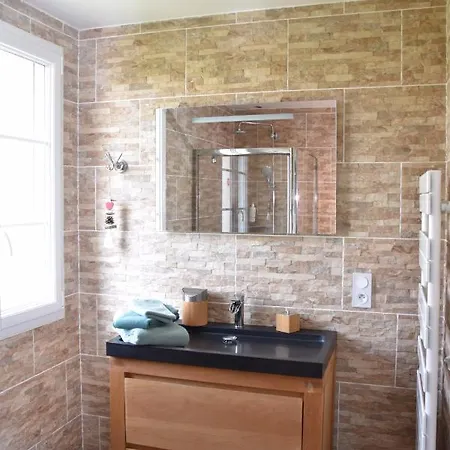 Maison d'hôtes Les Rougemonts Eucalyptus Champguyon