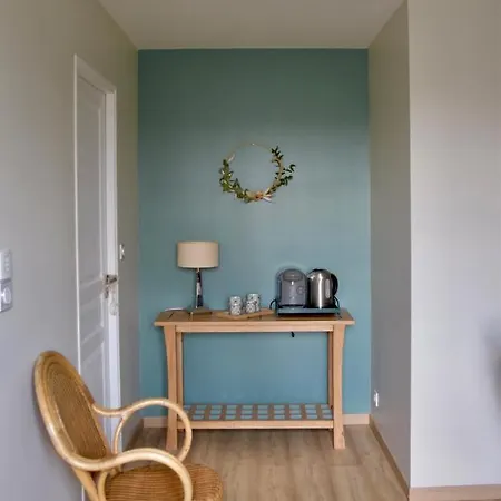 Les Rougemonts Eucalyptus Гостевой дом Champguyon